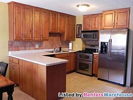 Beautifully Updated 3 Bedroom Townhouse in Dayton, MN