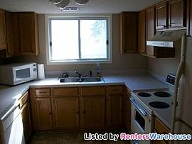 Beautiful 3/1.5ba Townhouse! in Dayton, MN (Photo 3 of 5)