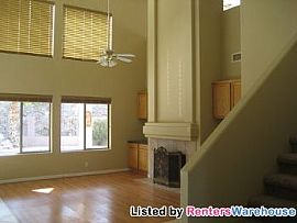 Renters Warehouse Leasing This Property in Phoenix, AZ (Photo 3 of 5)