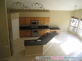 Renters Warehouse Leasing This Property in Phoenix, AZ (Photo 4 of 5)