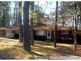 Quiet Neighborhood Close to Marta in Atlanta, GA