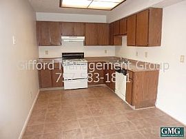 Single Family Rental Home in Norfolk in Virginia Beach, VA (Photo 4 of 5)