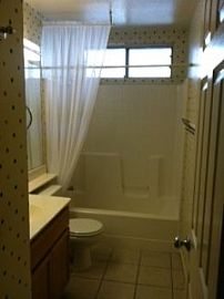 Price Reduced!! Plus $300 Move in Bonus! in Elk Grove, CA (Photo 3 of 5)