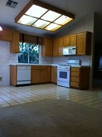 Price Reduced!! Plus $300 Move in Bonus! in Elk Grove, CA (Photo 5 of 5)