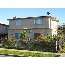 Spacious 2bd/1bth Apartment-Must See! in Glassell, CA (Photo 2 of 5)