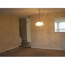 Large Spacious Townhome For Rent! in Marlboro, MD (Photo 3 of 5)