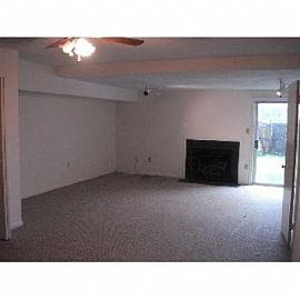 Large Spacious Townhome For Rent! in Marlboro, MD (Photo 5 of 5)