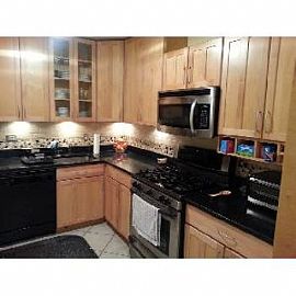 Beautiful 1 Bedroom Condo Including Util in Bethesda, MD (Photo 2 of 5)