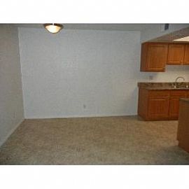 Remodeled! Water Included! in Phoenix, AZ (Photo 4 of 5)