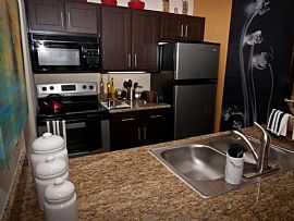 2 Bd/2 Bath Axcess 15 Apartments in Port in Portland, OR (Photo 2 of 5)