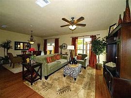 Beautiful Luxurious Townhomes in Plano in Plano, TX (Photo 3 of 5)