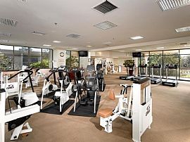 2 Bd/2 Bath Studio Living in Woodland Hi in Woodland Hills, CA (Photo 3 of 5)