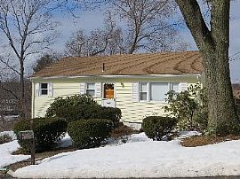 Great 3 Bedroom Home in Woburn in Woburn, MA