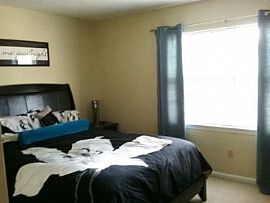 1 Br W/enclosed Patio Near Carolina Plac in Charlotte, NC (Photo 4 of 5)