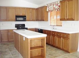 Beautiful Home in 55+ Community in Hemet, CA (Photo 3 of 5)