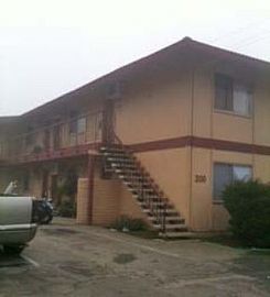 200 - 208 E Vine in Lodi, CA (Photo 2 of 4)