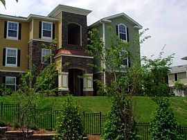 2 Bd/2 Bath Nine Foot Ceilings and Walk in Charlotte, NC (Photo 3 of 5)