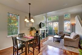 Townhome in Issaquah in Coal Creek, WA (Photo 5 of 5)