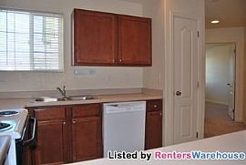 Like New  Immac, Super Clean Top Flr Co in Aurora, CO (Photo 2 of 5)