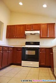 Like New  Immac, Super Clean Top Flr Co in Aurora, CO (Photo 3 of 5)