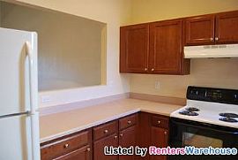 Like New  Immac, Super Clean Top Flr Co in Aurora, CO (Photo 4 of 5)