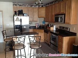 Spacious 1 Bed Condo in Prime Burnsville in Burnsville, MN