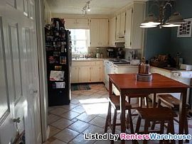 Beautiful Home in Great Area in Marietta, GA (Photo 4 of 5)