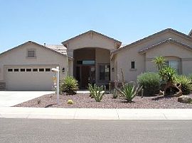 Single Family Rental Home in Litchfield in Litchfield Park, AZ (Photo 2 of 5)