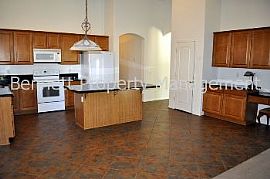 Single Family Rental Home in Litchfield in Litchfield Park, AZ (Photo 5 of 5)