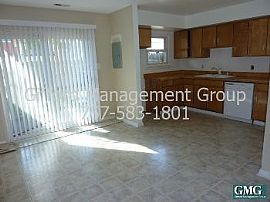 Townhouse Rental Home in Norfolk in Norfolk, VA (Photo 3 of 5)