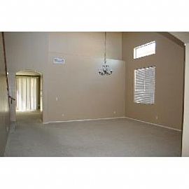 Beautiful Surprise Home in Bell West Ran in Sun City, AZ (Photo 3 of 5)