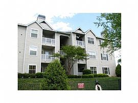 2 Bd/2 Bath Private Balconies and Patios in Charlotte, NC (Photo 2 of 5)