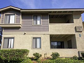 2 Bd/1 Bath 2bed/2bath in Corona, Pool, in Corona, CA (Photo 3 of 5)