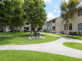 2 Bd/1 Bath 2bed/2bath in Corona, Pool, in Corona, CA (Photo 5 of 5)