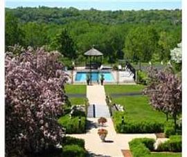 Tennis Court, Outdoor Pool, and Gazebo! in Lilydale, MN (Photo 5 of 5)