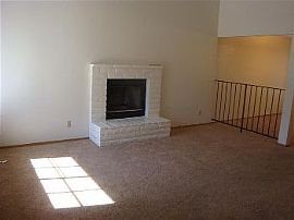 3bed 2.5 Bath Large Backyard in Calico Ridge, NV (Photo 2 of 5)