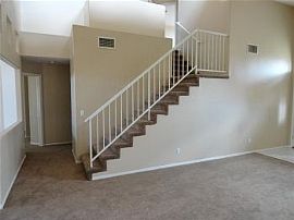 Beauttiful 4 Bed Home in Las Vegas, NV (Photo 2 of 5)