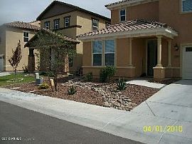 Make This Your New Home! Everything Is R in Chandler, AZ