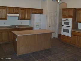 Lots of Living Space!! Large Backyard Wi in Chandler, AZ (Photo 2 of 5)