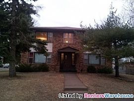 N.E 2 Bed/1 Bath Great Location!! Heat I in Minneapolis, MN