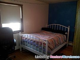 N.E 2 Bed/1 Bath Great Location!! Heat I in Minneapolis, MN (Photo 4 of 5)