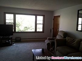 N.E 2 Bed/1 Bath Great Location!! Heat I in Minneapolis, MN (Photo 5 of 5)