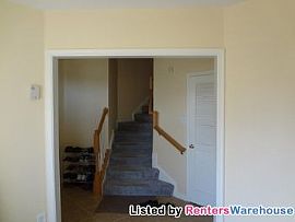 Spacious 3 Bed 2.5 Townhome in Owings Mi in Owings Mills, MD (Photo 2 of 5)