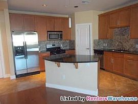 Gorgeous Upgraded 2bd Luxury Condo! in Tempe, AZ (Photo 4 of 5)