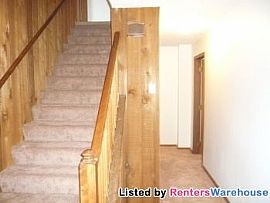 3 Bedrm W/full Unfinished Basement- Quie in Fridley, MN (Photo 2 of 5)