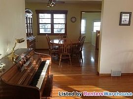 Large 2200 Squ. Ft. 4 Bedroom- Backs Up in Little Canada, MN (Photo 5 of 5)