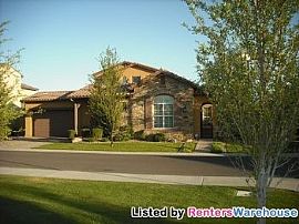 Renters Warehouse Leasing Property in Chandler, AZ