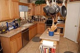 4 Bed, 2297 Sqft, $1,200 in Goodyear, AZ (Photo 2 of 5)