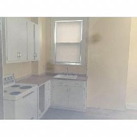 Great 3 Bed, 2 Bath Home in East Price H in Cincinnati, OH (Photo 3 of 5)