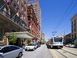 2 Bd/2 Bath 1bed/1bath in Baltimore, Pet in Baltimore, MD (Photo 5 of 5)